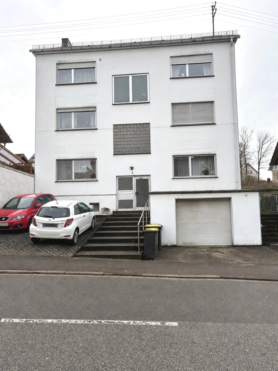 Renditestarkes Mehrfamilienhaus mit drei Wohneinheiten und Garage in Großrosseln-St. Nikolaus, 66352 Großrosseln