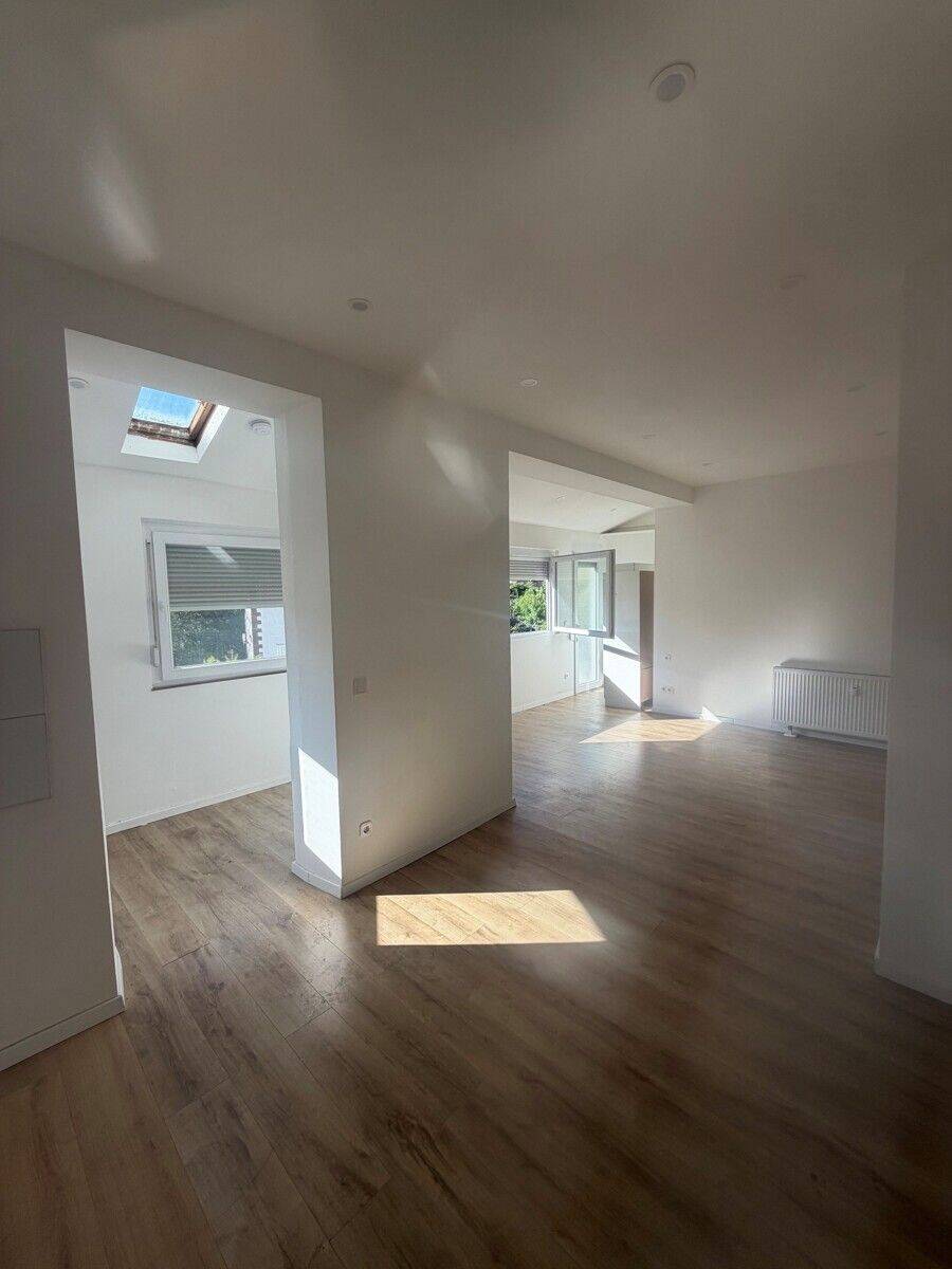 Moderne 1,5-Zimmer-Wohnung mit riesiger Dachterrasse in Neunkirchen, 66538 Neunkirchen