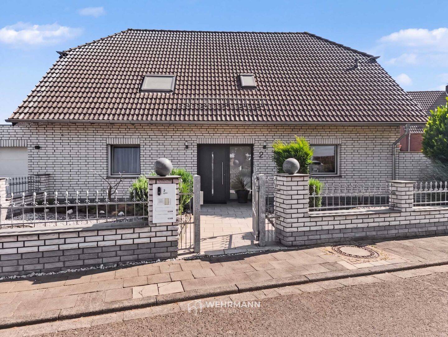 Raum für Familie: Freistehendes Haus mit 5 Zimmern, Garten und Wärmepumpe in Elsdorf-Tollhausen, 50189 Elsdorf