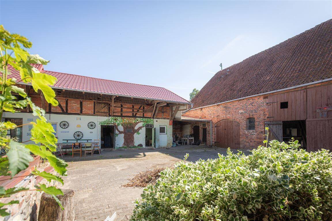 Historischer Resthof mit ca. 2.356 m² Grundstück, 38489 Jübar
