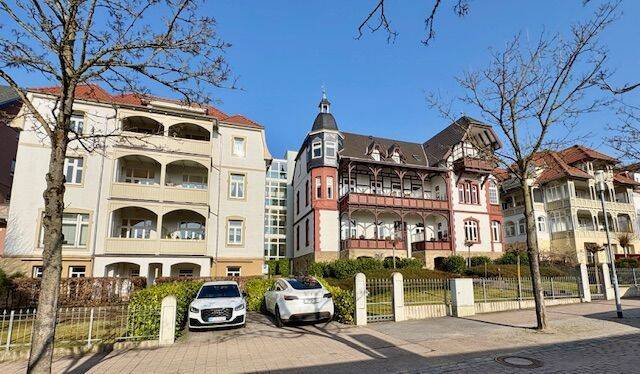 Ruhesitz mit Komfort: Schicke 3-Zimmer-Wohnung mit Einbauküche, Gäste-WC und Balkon in der Parkstraße, 32105 Bad Salzuflen