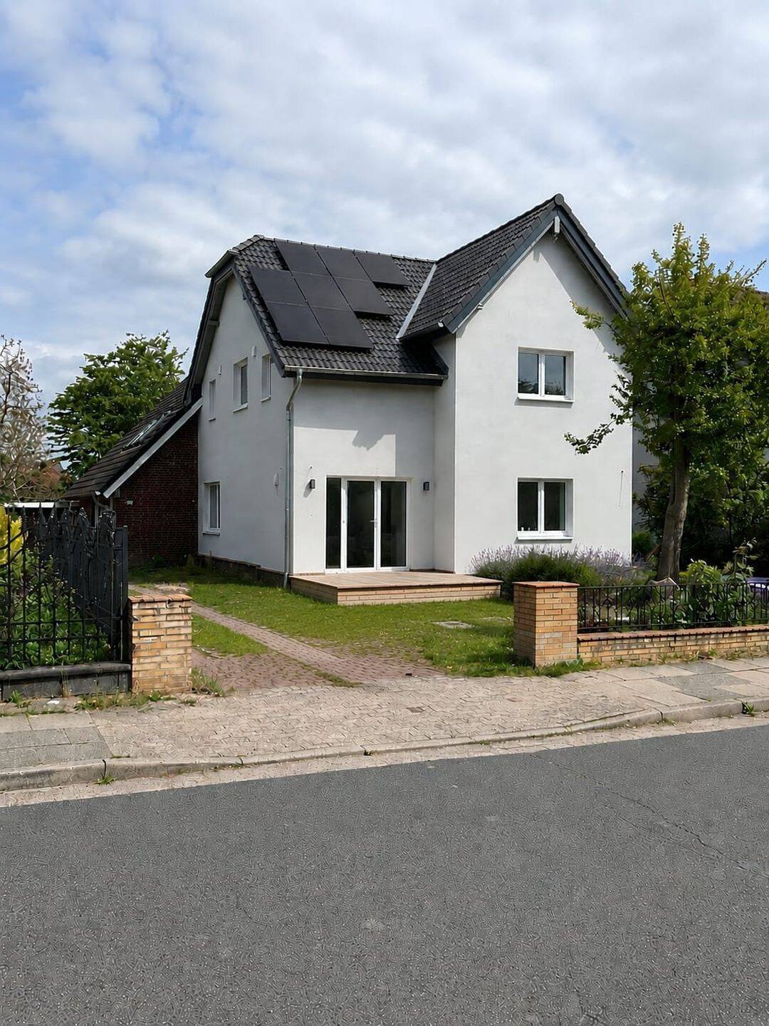 Modernes Einfamilienhaus in Reinfeld – Erstbezug nach Kernsanierung (EH55 / KfW 55 EE) ab 01.08.2026, 23858 Reinfeld (Holstein)