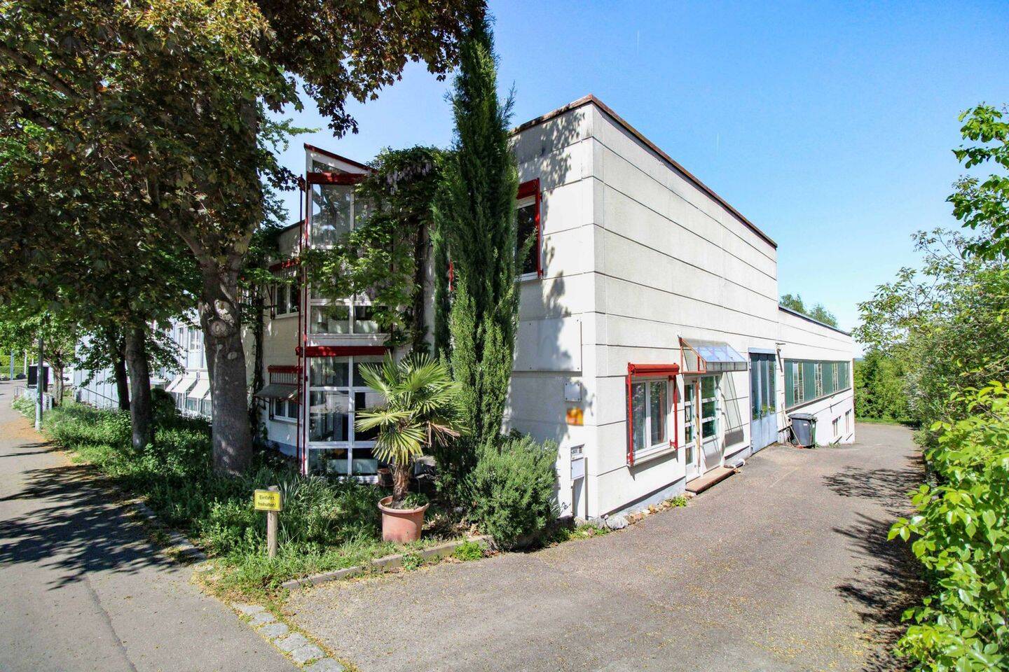 Wohn- und Geschäftshaus mit Produktionsfläche und großer Wohnung in Stuttgart-Hallschlag, 70376 Stuttgart (Bad Cannstatt Burgholzhof Münster Zuffenhausen)