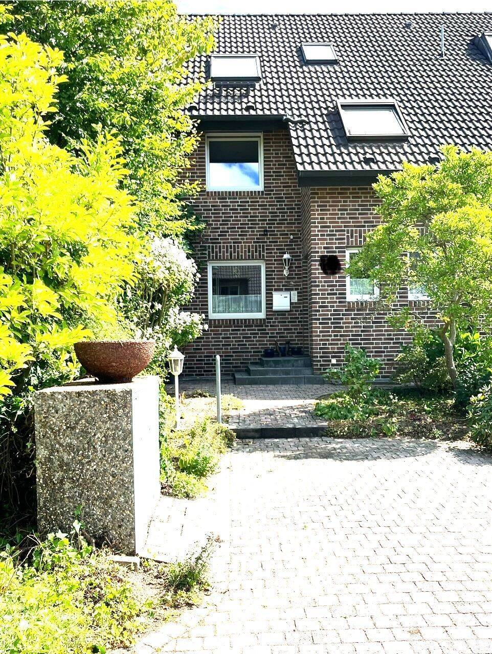 Reihenmittelhaus in Düsseldorf-Wittlaer, 40489 Düsseldorf (Angermund Kaiserswerth Kalkum Lohausen Wittlaer)