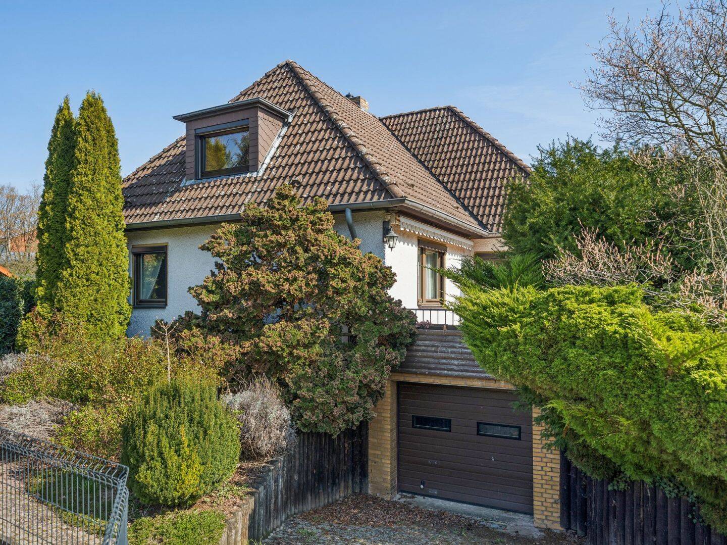 Attraktives, freistehendes Einfamilienhaus mit viel Platz in Laatzen-Gleidingen, 30880 Laatzen
