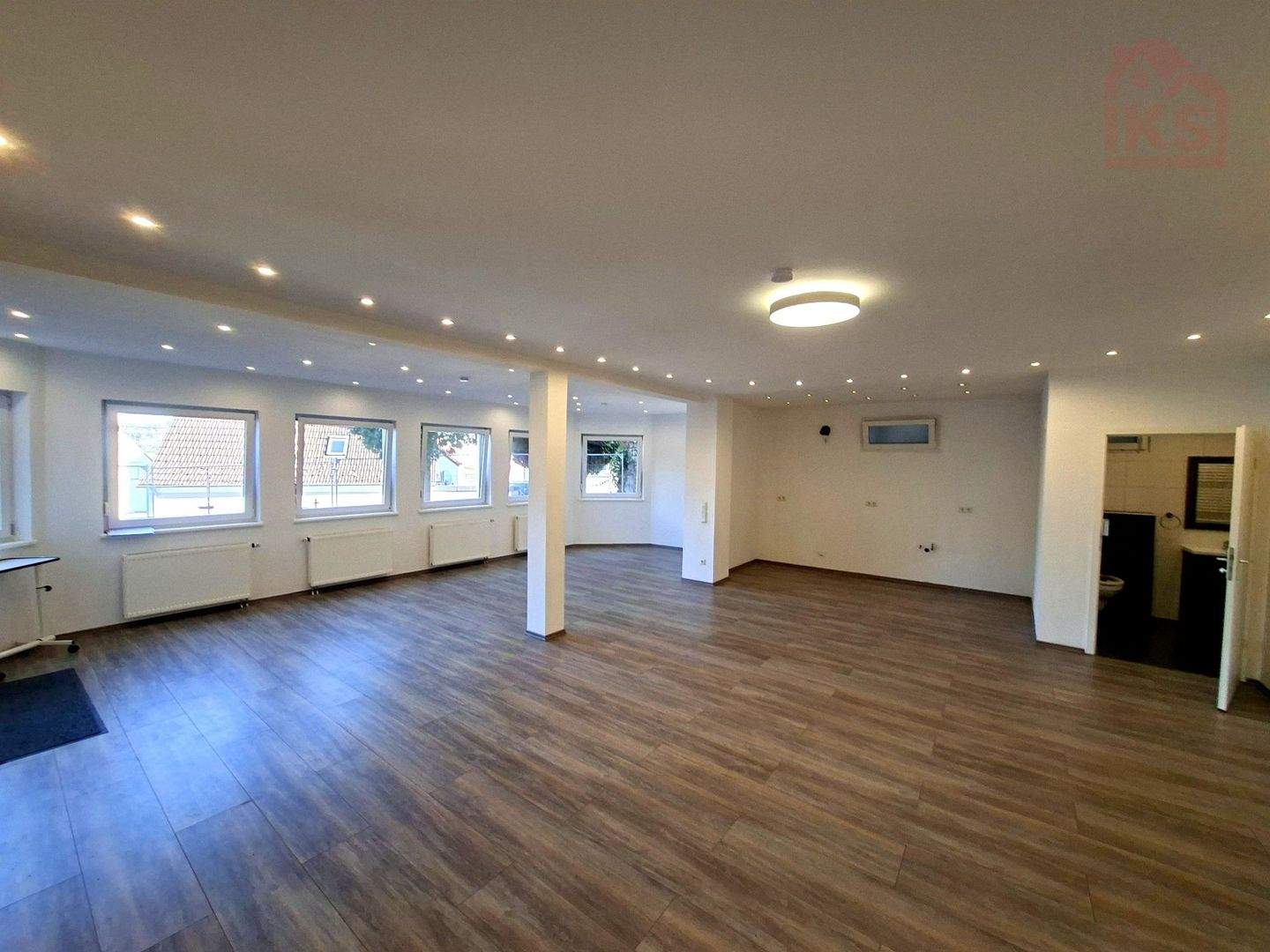 Neu renovierte Eigentumswohnung in zentraler Lage – sofort bezugsbereit!, 66538 Neunkirchen