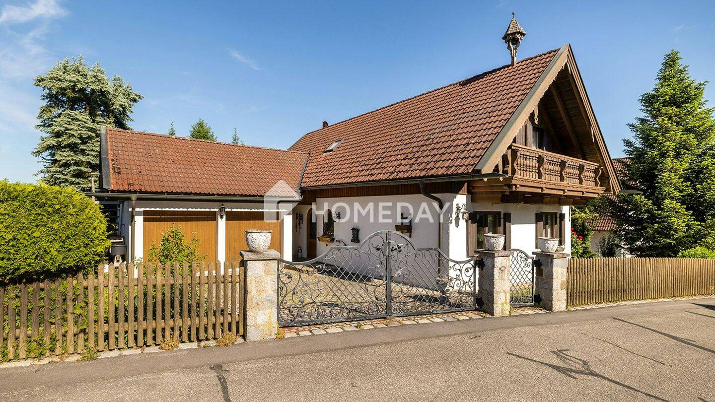 Wo Familienleben Raum findet – charmantes Zuhause mit Landhauscharakter, 85395 Attenkirchen