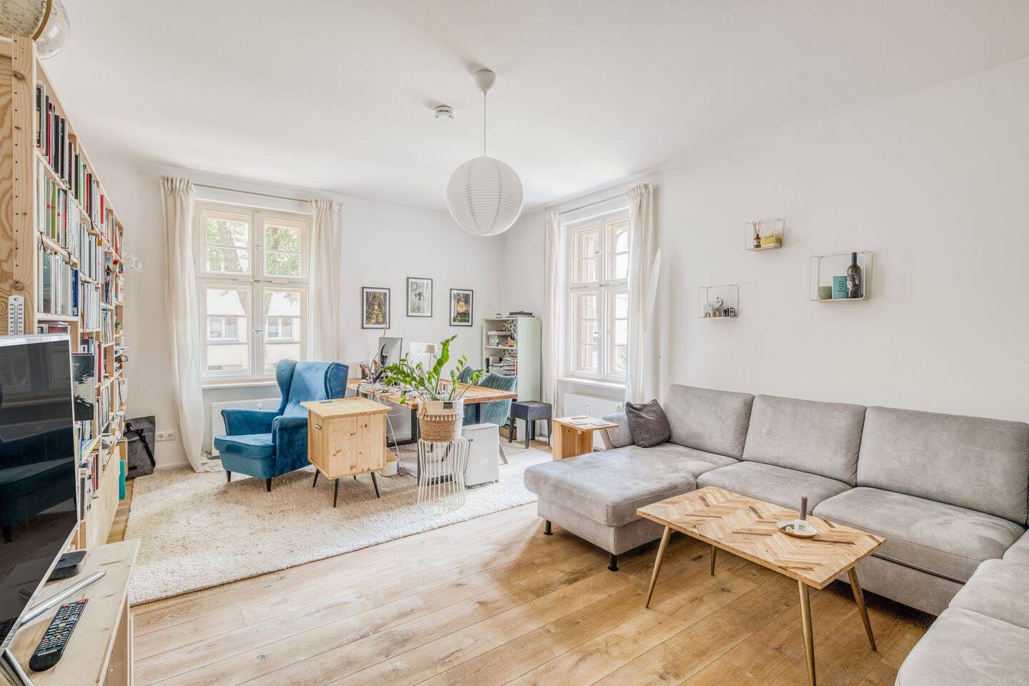 Traumhafte Altbauwohnung mit idyllischem circa 100qm Privatgarten, 14195 Berlin (Steglitz-Zehlendorf)