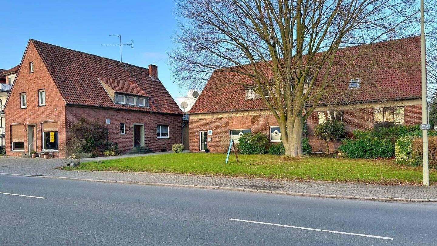 Einfamilienhaus ländlich – mit vermieteter DG-Wohnung, Gewerbe & Lager, sowie Carport & 2 Garagen, 59514 Welver