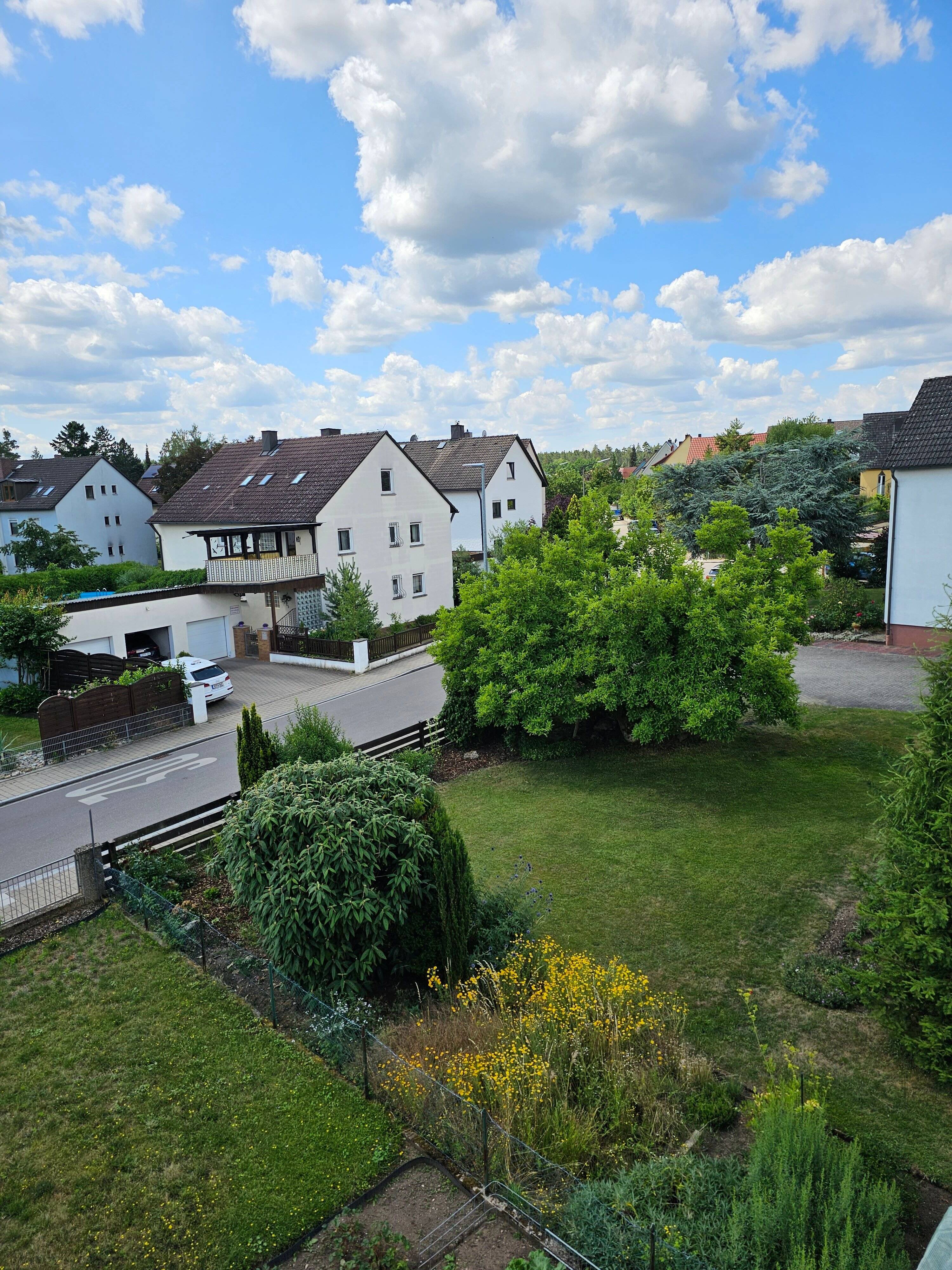 Sonnige 3-Zimmerwohnung im Erdgeschoss eines 3-Familienhauses mit Garten, 91186 Büchenbach