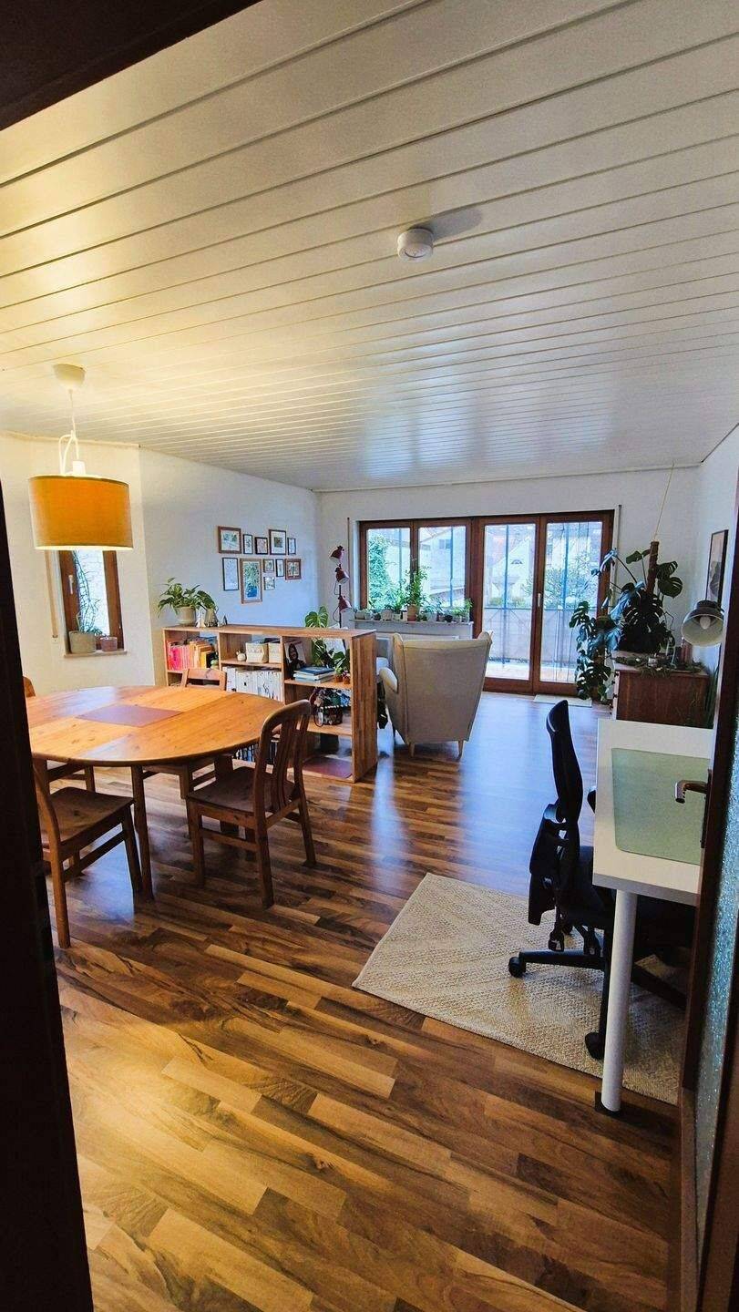Naturnah wohnen – großzügige 73 m2 Wohnung mit 2 Balkonen und Stellplatz in 75135 Karlsruhe-Bulach, 76135 Karlsruhe (Beiertheim-Bulach Oberreut Südweststadt Weststadt)