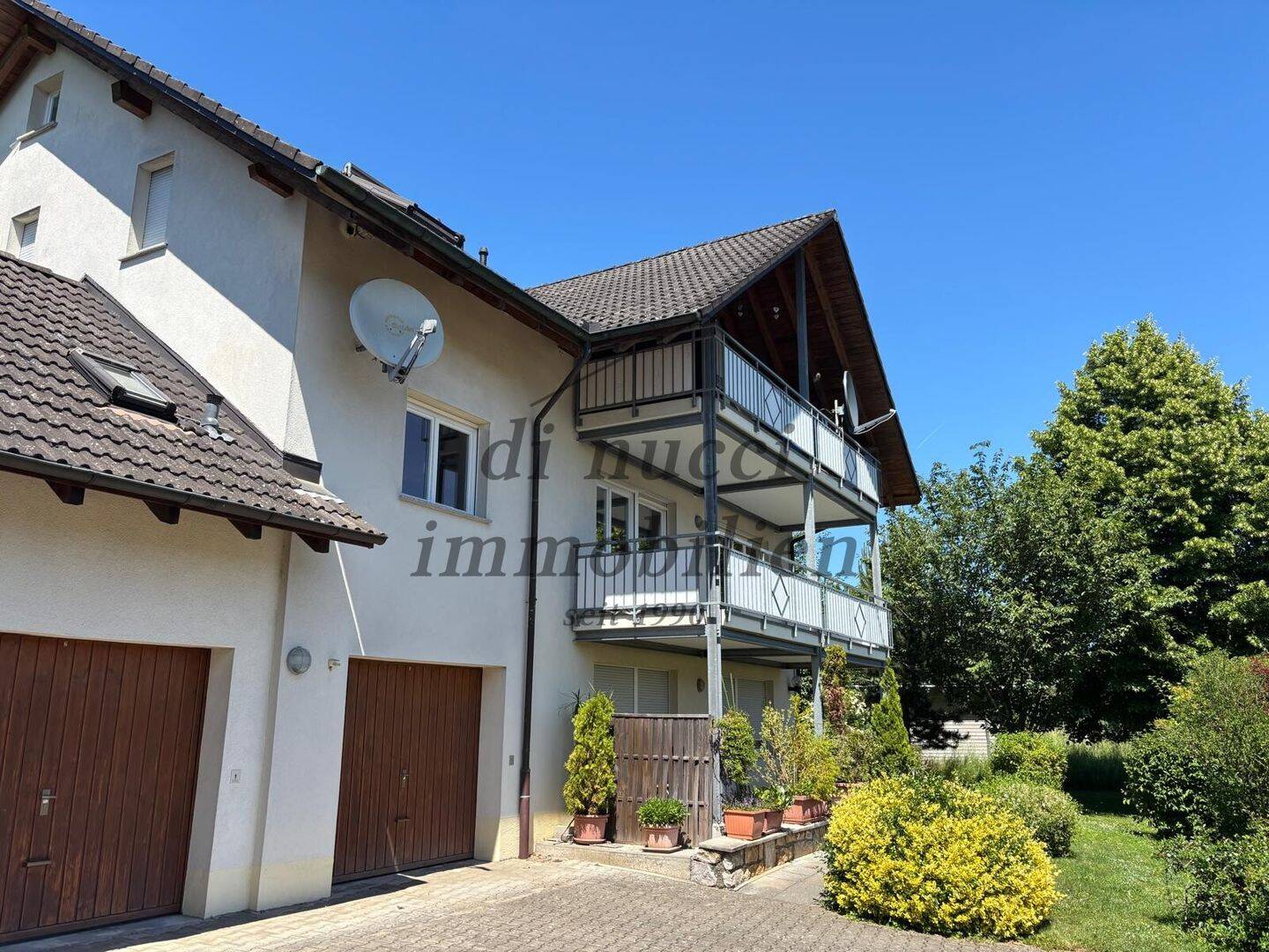 Investoren aufgepasst: 3 Wohnungen & 2 Baugrundstücke im Paket, 79771 Klettgau