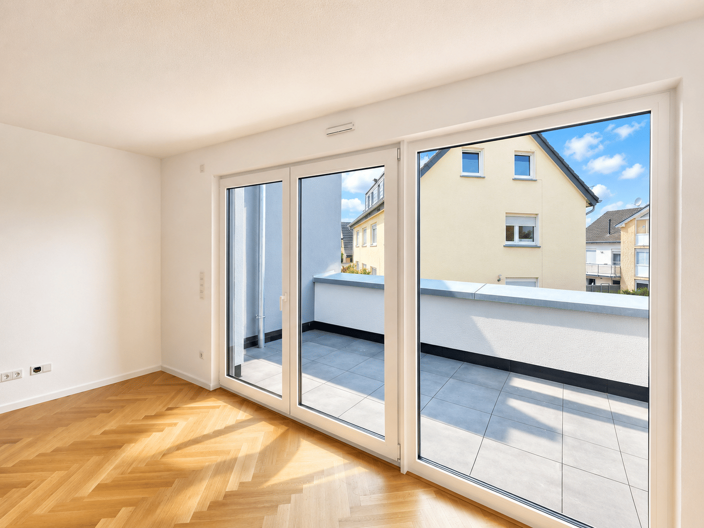 Bezugsfertige 3-Zimmer Neubau-Wohnung mit Terrasse in Bergisch Gladbach-Schildgen | Erstbezug & hochwertige Ausstattung | Kaufen oder Mieten möglich!, 51467 Bergisch Gladbach (Dünnwald)