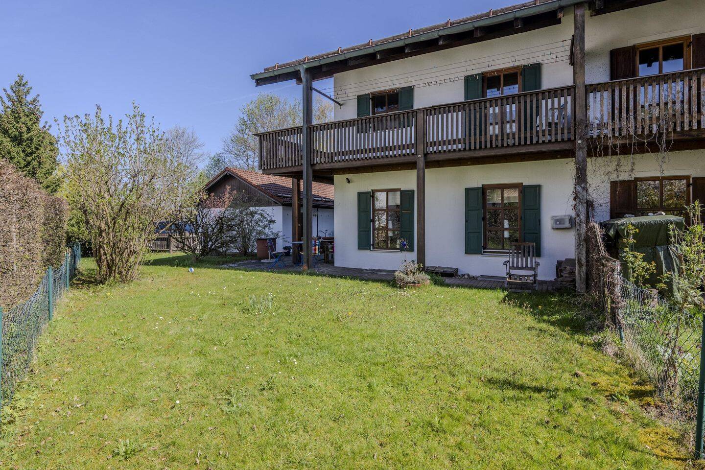 Charmantes, bezugsfreies Reiheneckhaus im modernen Landhausstil – Ruhe, Sonne und großzügiges Wohnen, 82054 Sauerlach