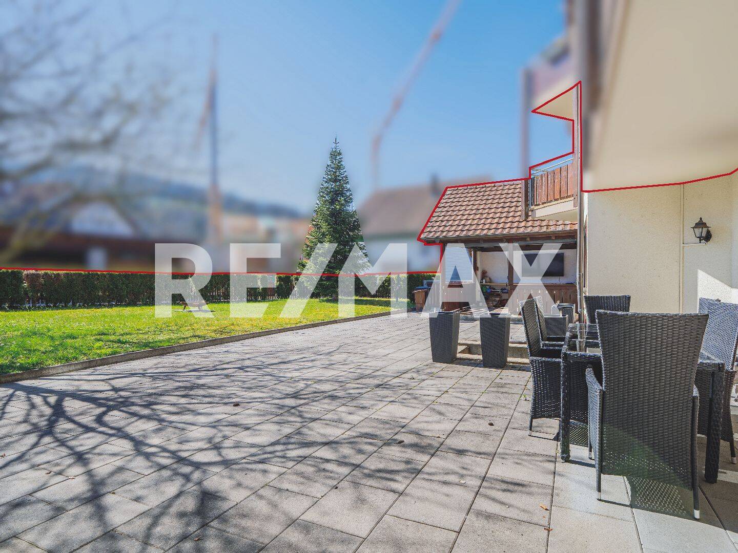 RE/MAX: SOMMERZEIT IST UMZUGSZEIT!!! – “HAUS IM HAUS” – Vielseitig nutzbare 7,5-Zi.-Maisonette-ETW, 79787 Lauchringen