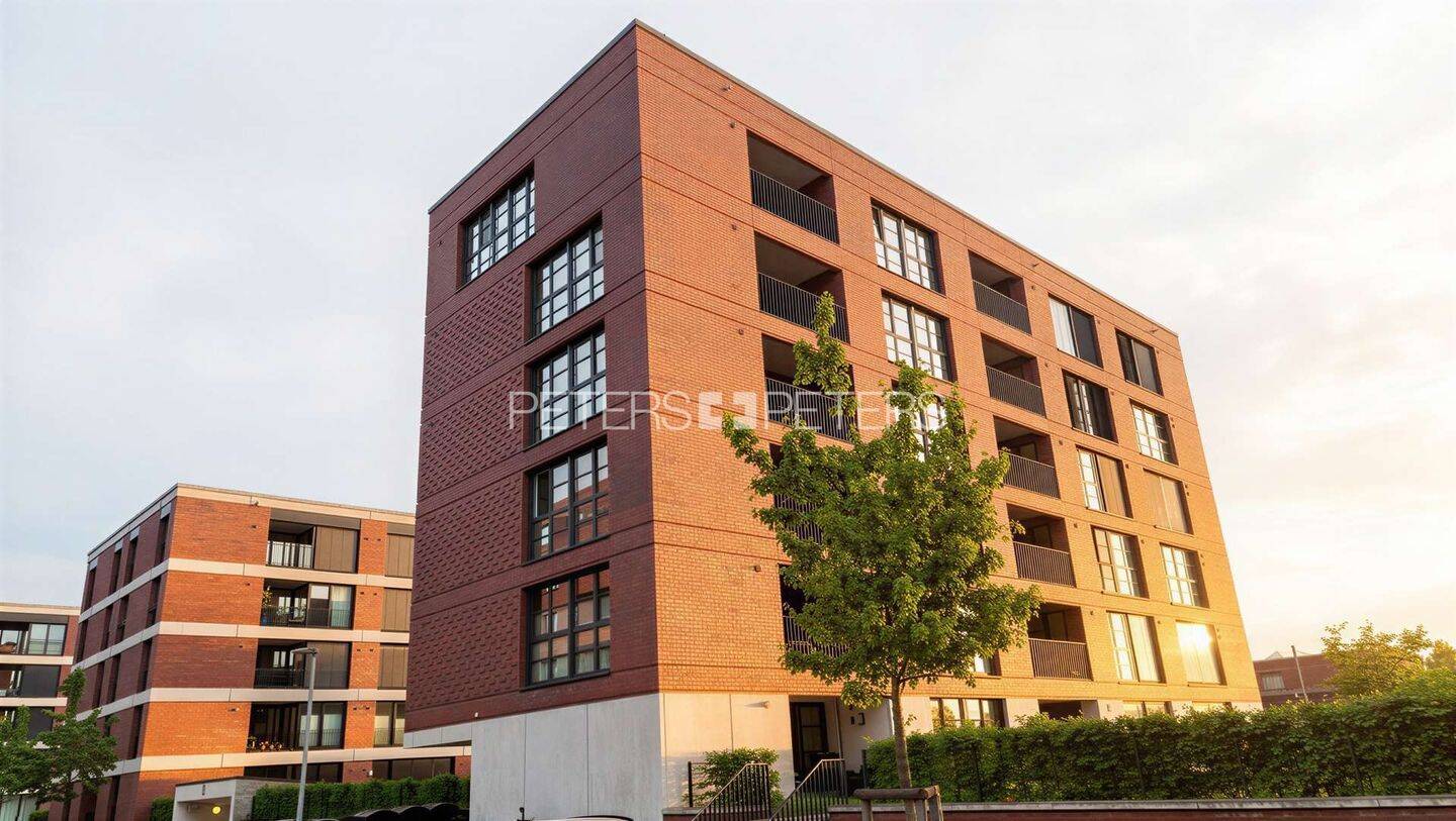 + Viel Platz für die Familie mit großer Terrasse zum Innenhof +, 28217 Bremen (Handelshäfen Steffensweg Utbremen Westend)