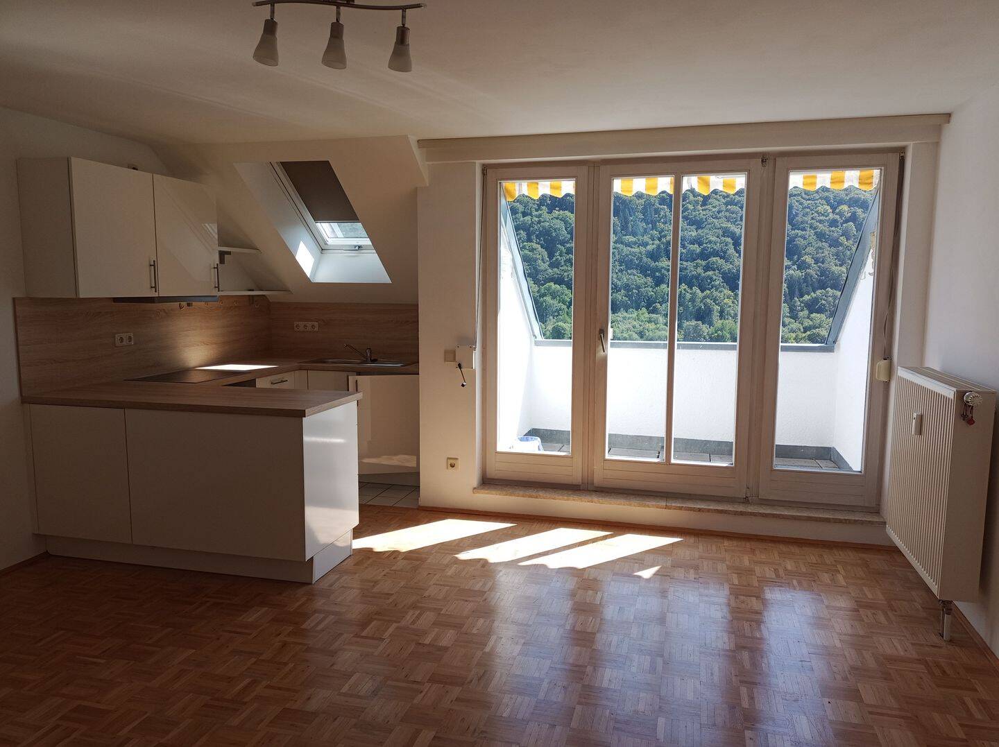 Helle 2-Zimmer-Wohnung mit Loggia in Riedenburg – Luftkurort im Naturpark Altmühltal, 93339 Riedenburg