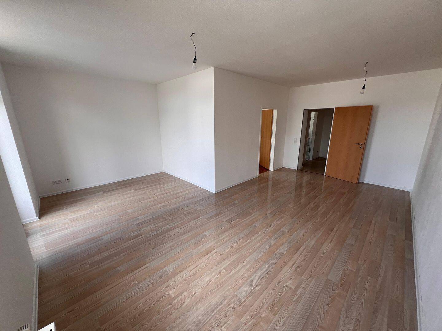 Helle 3-Zimmer-Wohnung mit Balkon und großzügigem Wohnbereich, 32756 Detmold