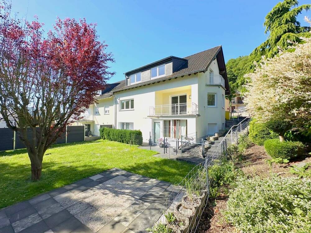 Attraktive Doppelhaushälfte mit Einliegerwohnung – naturnah wohnen, Bad Neuenahr – Ortsteil, 53474 Bad Neuenahr-Ahrweiler