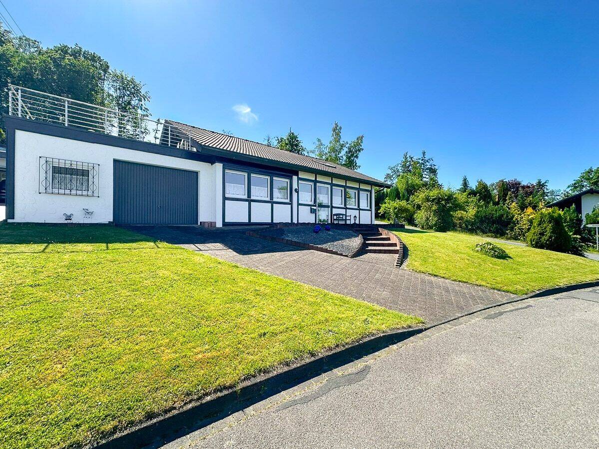 Wohnen am Waldrand  Einfamilienhaus mit Garten, Dachterrasse und viel Platz OT Horhausen!, 56593 Bürdenbach