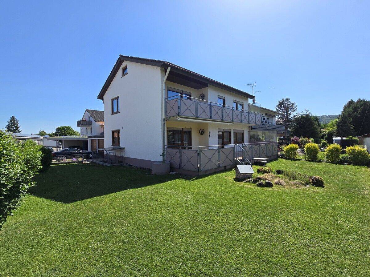 Einfamilienhaus in Nehren mit m e g a Doppelgarage, ruhige Lage, sofort frei!, 72147 Nehren