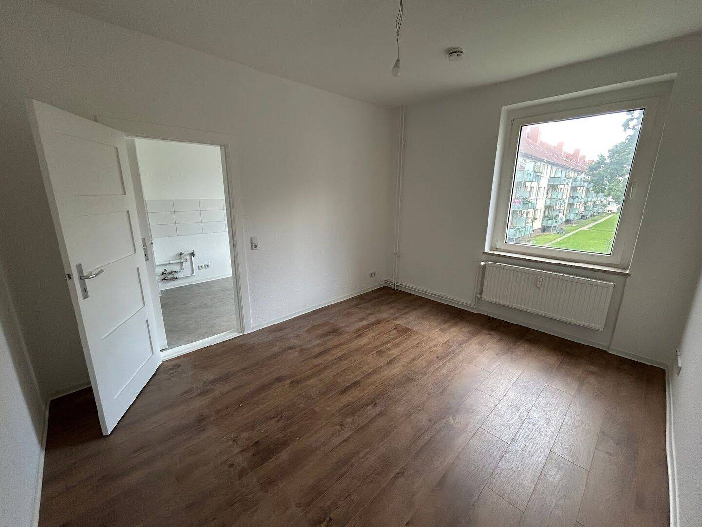 Modern sanierte 2-Zimmer-Wohnung sucht neuen Mieter!, 39122 Magdeburg (Beyendorf-Sohlen Beyendorfer Grund Fermersleben Salbke Westerhüsen)