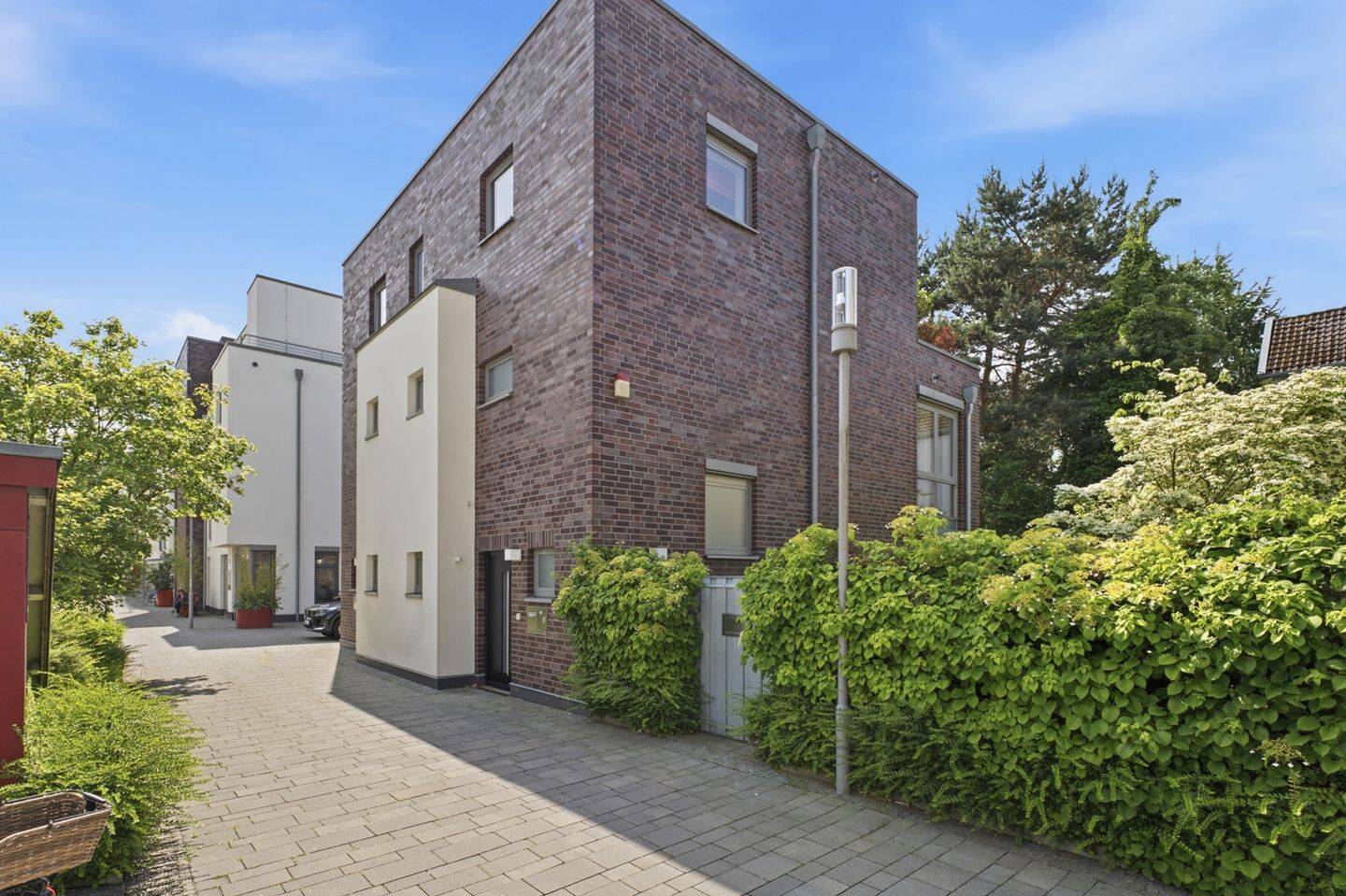 Hochwertige Architektur, Blick ins Grüne. Innenstadtwohnung mit Balkon und Tiefgaragenstellplatz, 26121 Oldenburg (Oldb) (Bürgerfelde Innenstadt Wechloy)