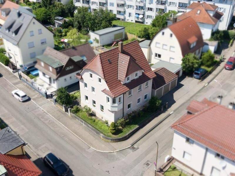 Begehrte Wohnlage: 3-Familienhaus mit drei Garagen in Göppingen-Reusch, 73033 Göppingen