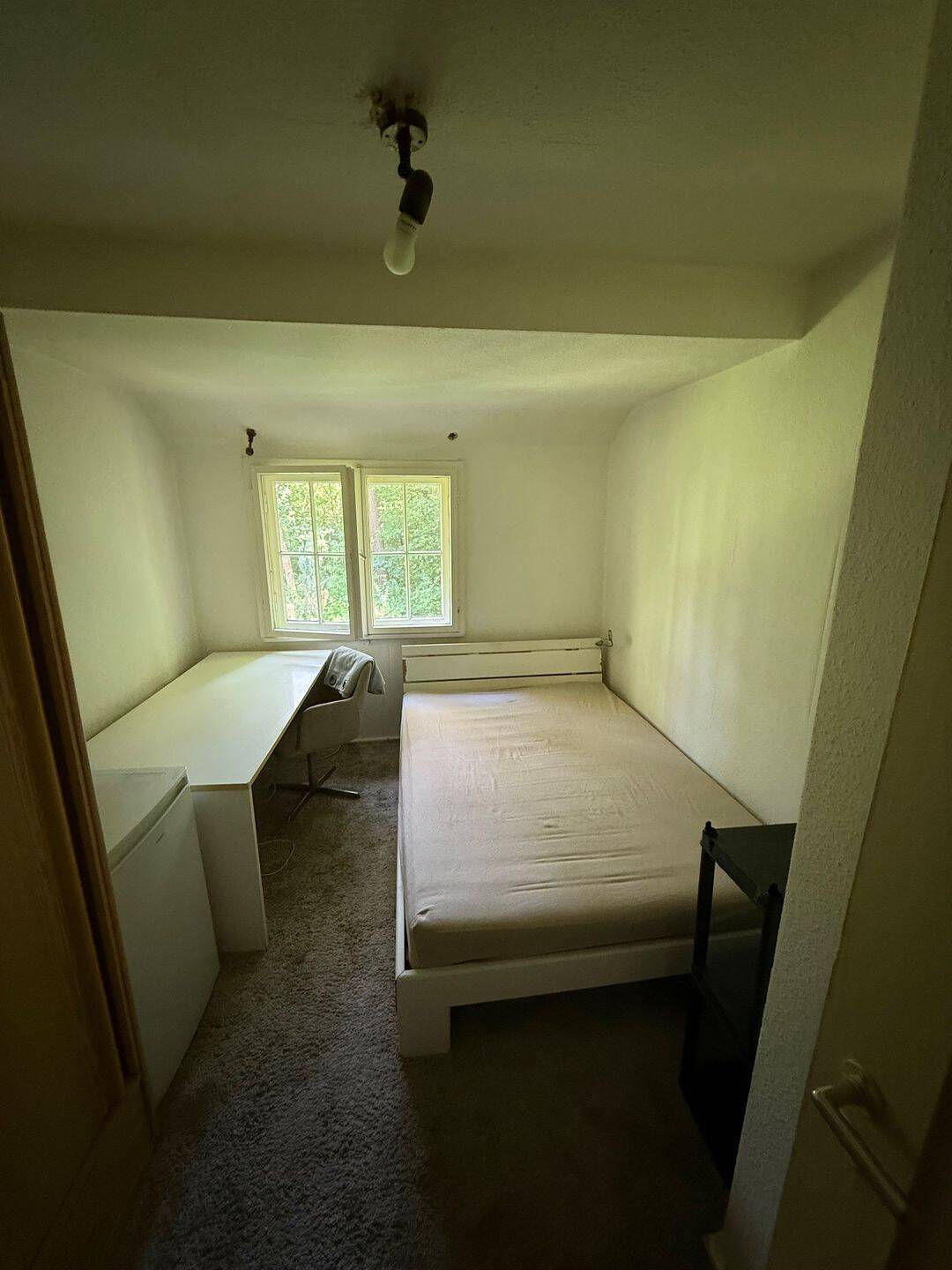Schönes Zimmer in der Naturzone, 14163 Berlin (Steglitz-Zehlendorf Kolonie Schlachtensee Süd Nikolassee Zehlendorf Schlachtensee)