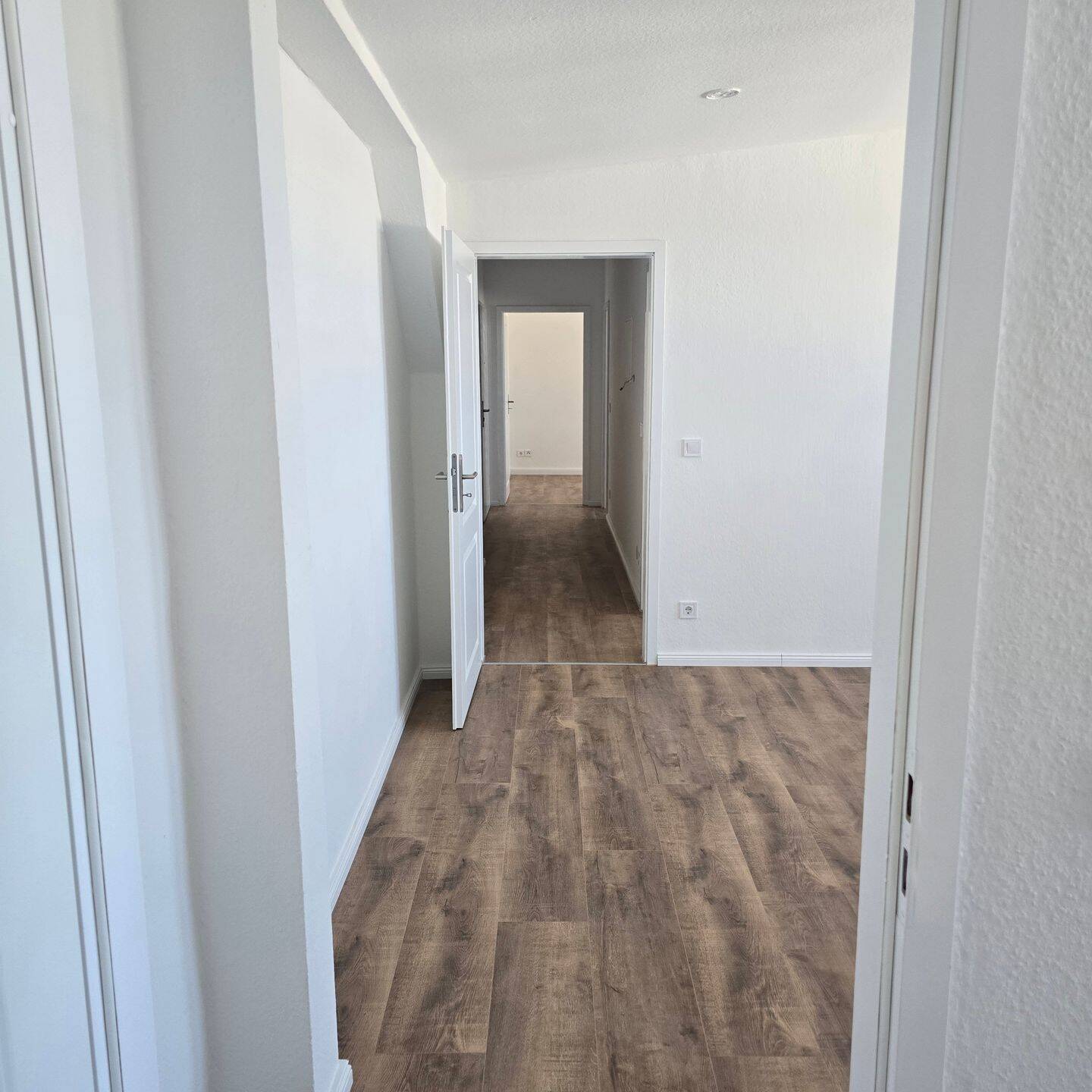 Eigentum statt Miete – neu sanierte große Eigentumswohnung über den Dächern Magdeburgs, 39116 Magdeburg (Beyendorfer Grund Lemsdorf Ottersleben Sudenburg)