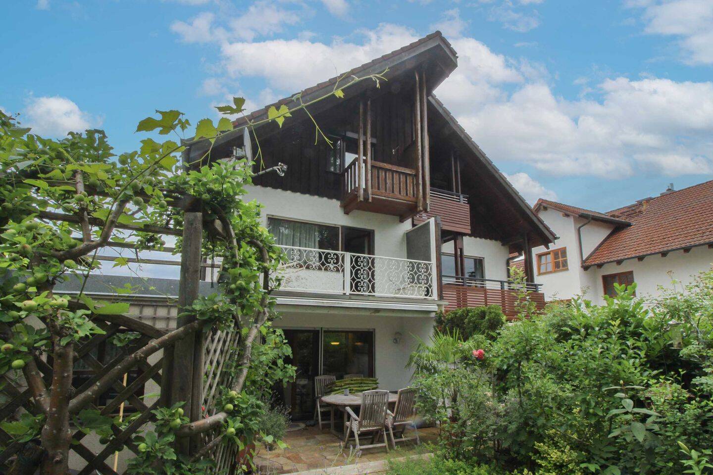 Charmante Doppelhaushälfte mit viel Potenzial, 81549 München (Obergiesing Ramersdorf-Perlach Untergiesing-Harlaching)