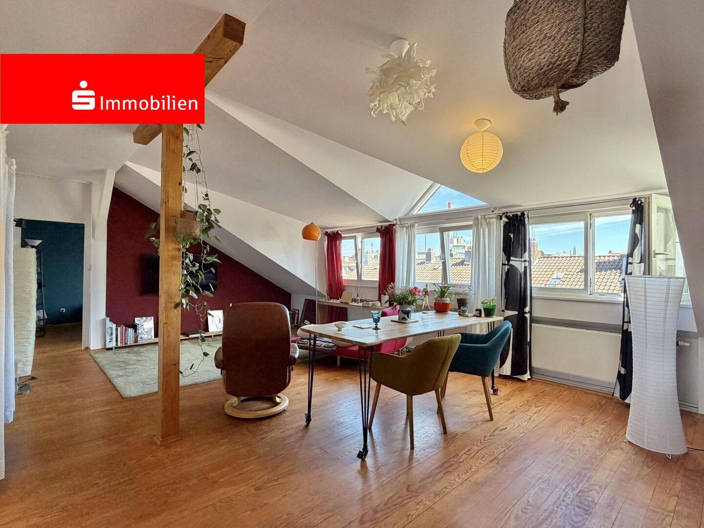 Gepflegte 4 Zi.- Dachgeschosswohnung in gesuchter Wohnlage!, 63069 Offenbach am Main (Lauterborn Offenbach am Main Rosenhöhe)