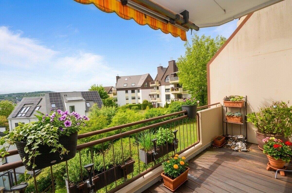 Großzügiger Wohntraum, den Weitblick übers Idsteiner Land genießen!, 65510 Idstein