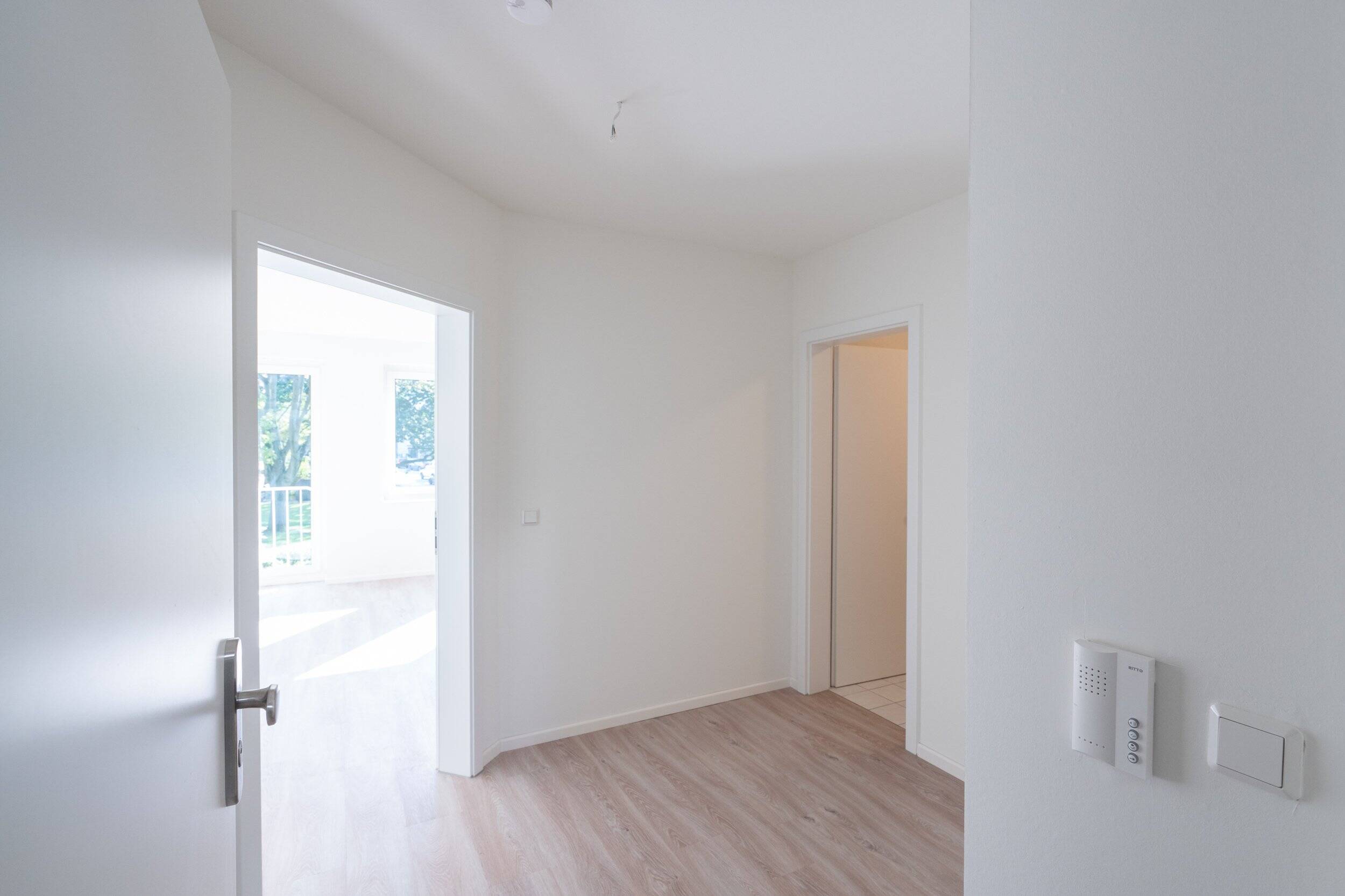 Am Rande von Eppendorf / Lokstedt – moderne 1 Zimmerwohnung mit Stellplatz und Einbauküche, 22529 Hamburg (Hamburg-Nord)
