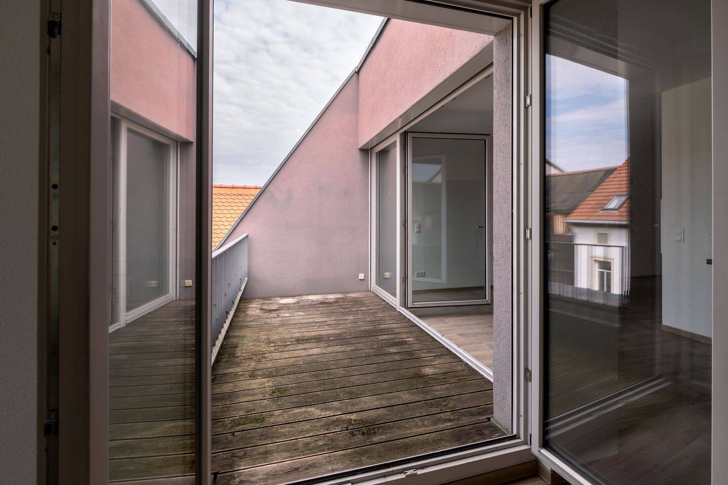 Großzügige, barrierearme 3-Zimmer-Wohnung mit modernem Wohnkomfort, 6667 Goseck