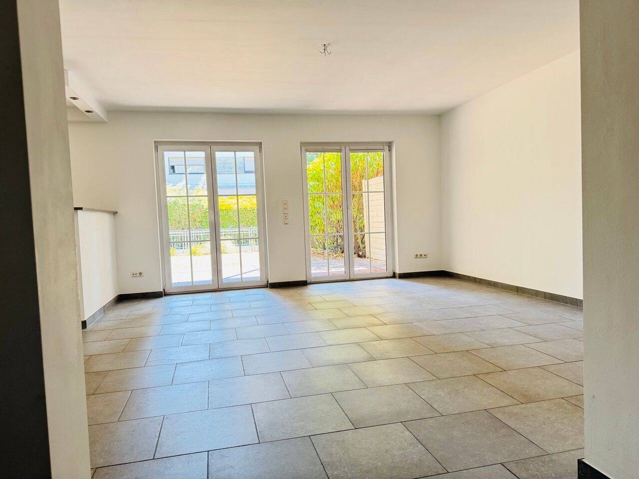 Modernes Wohnen mit Wohlfühlcharakter und viel Platz mit Blick ins Grünen, 63454 Hanau