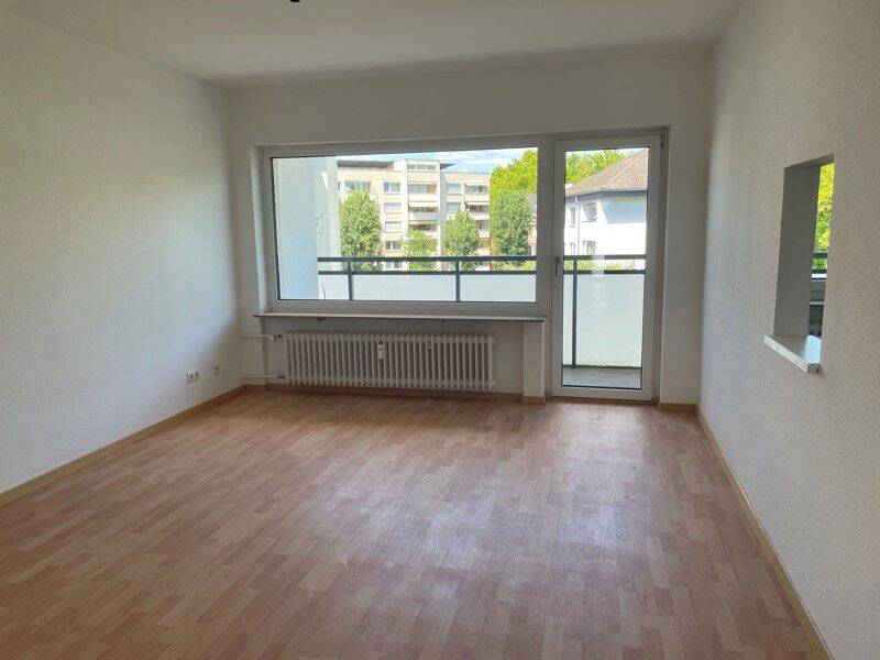 Zentrale 3-Zimmerwohnung mit 2 Balkonen!, 60314 Frankfurt am Main (Fechenheim Ostend)