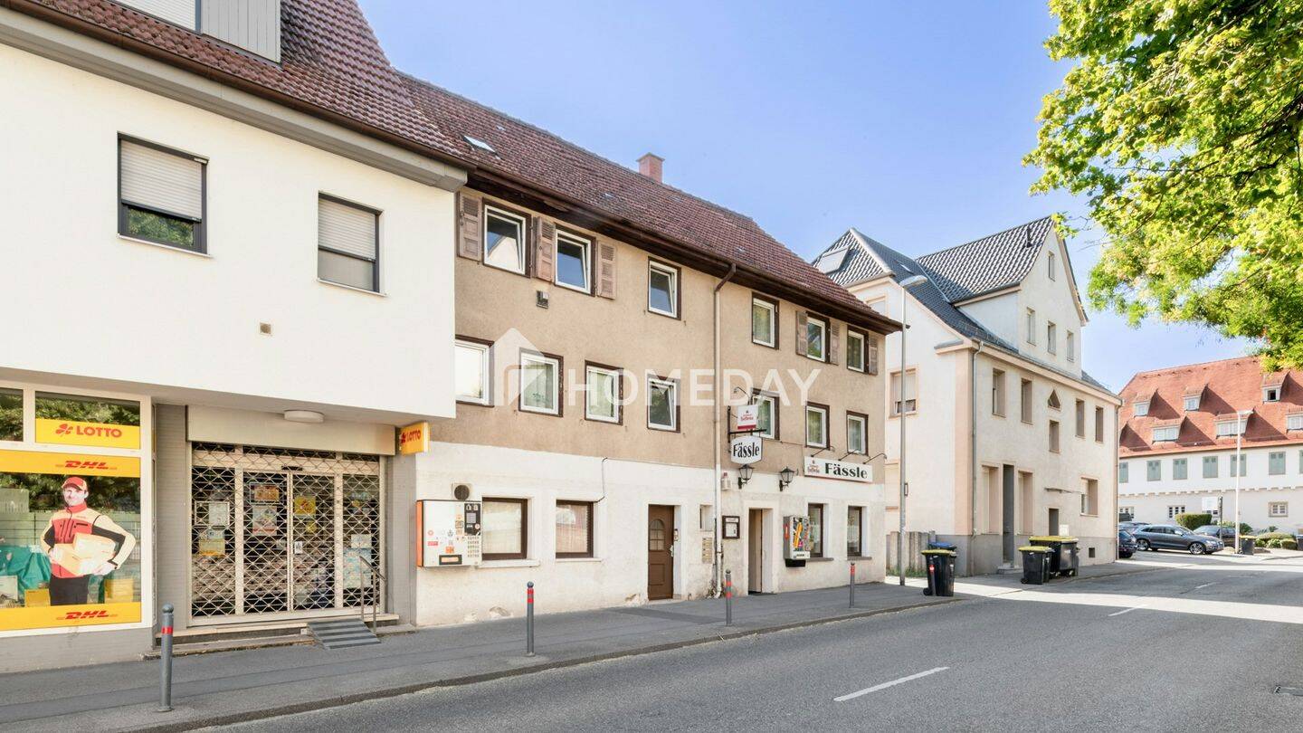 Mehrfamilienhaus mit Gewerbeeinheit in Ludwigsburg-Oßweil mit Sanierungspotenzial und Ausbaureserve, 71640 Ludwigsburg
