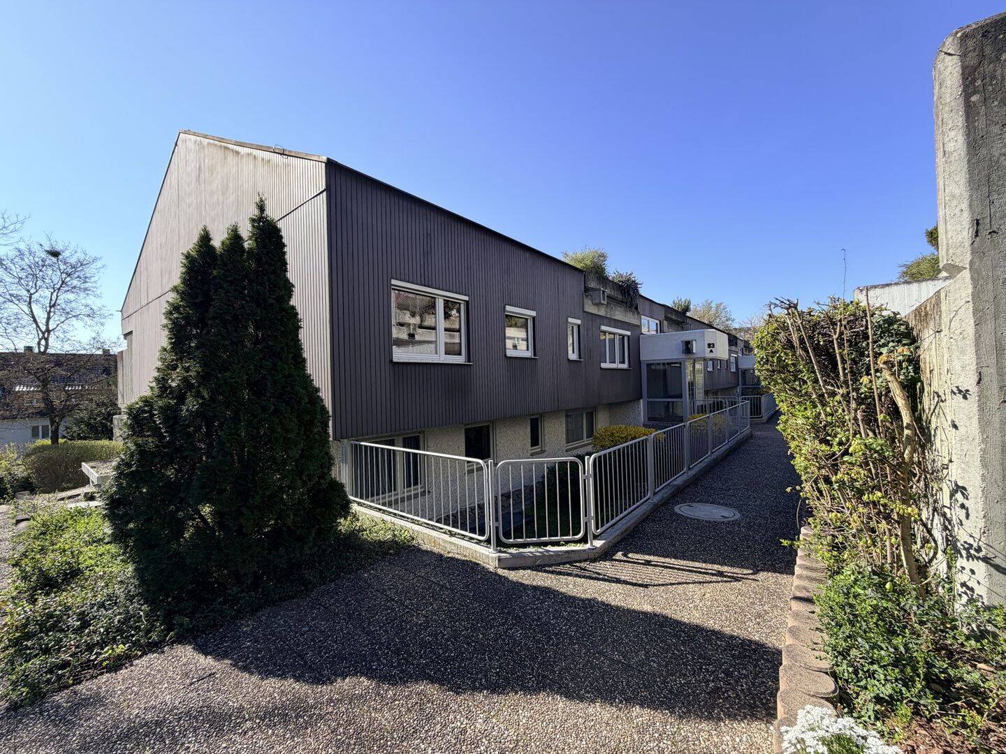 S-Feuerbach: 1-Zimmerwohnung mit Terrasse in toller Wohnlage, 70469 Stuttgart (Feuerbach Zuffenhausen)