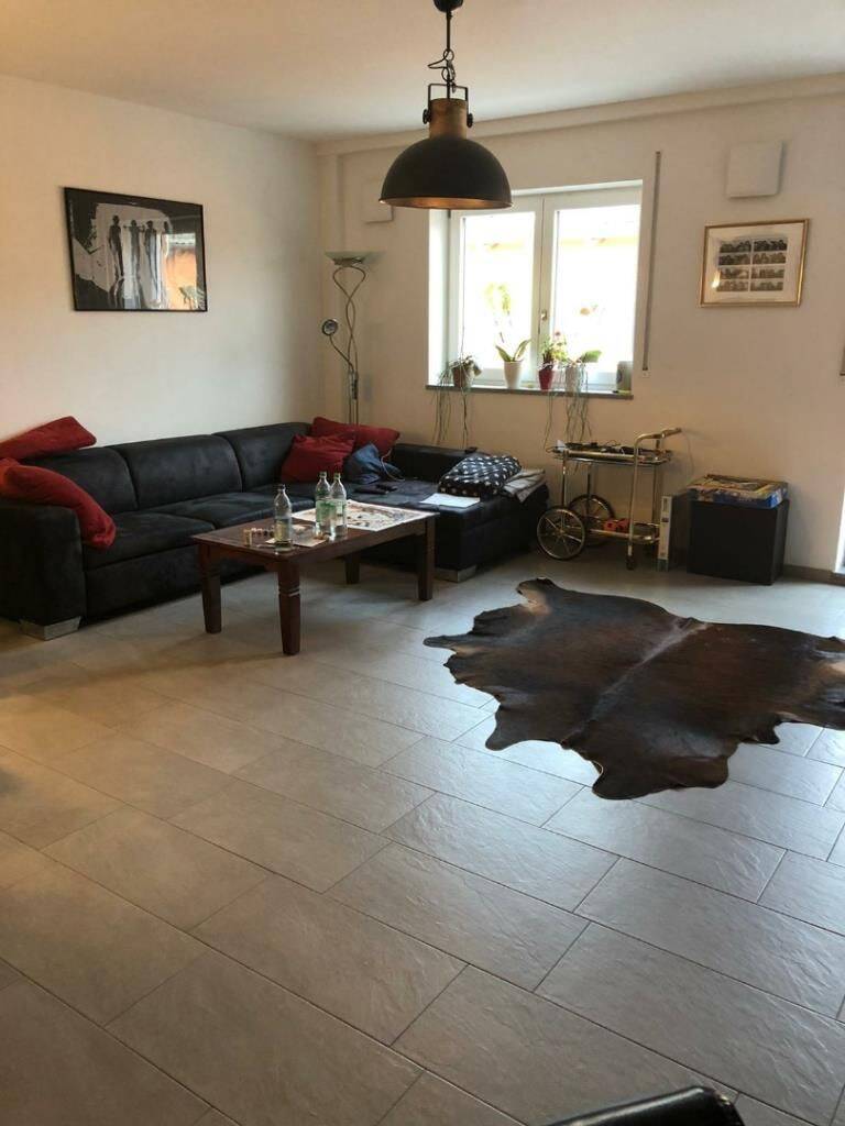 neuwertige 3-Zimmer-Wohnung in Lappersdorf mit XXL-Garage, 93138 Lappersdorf