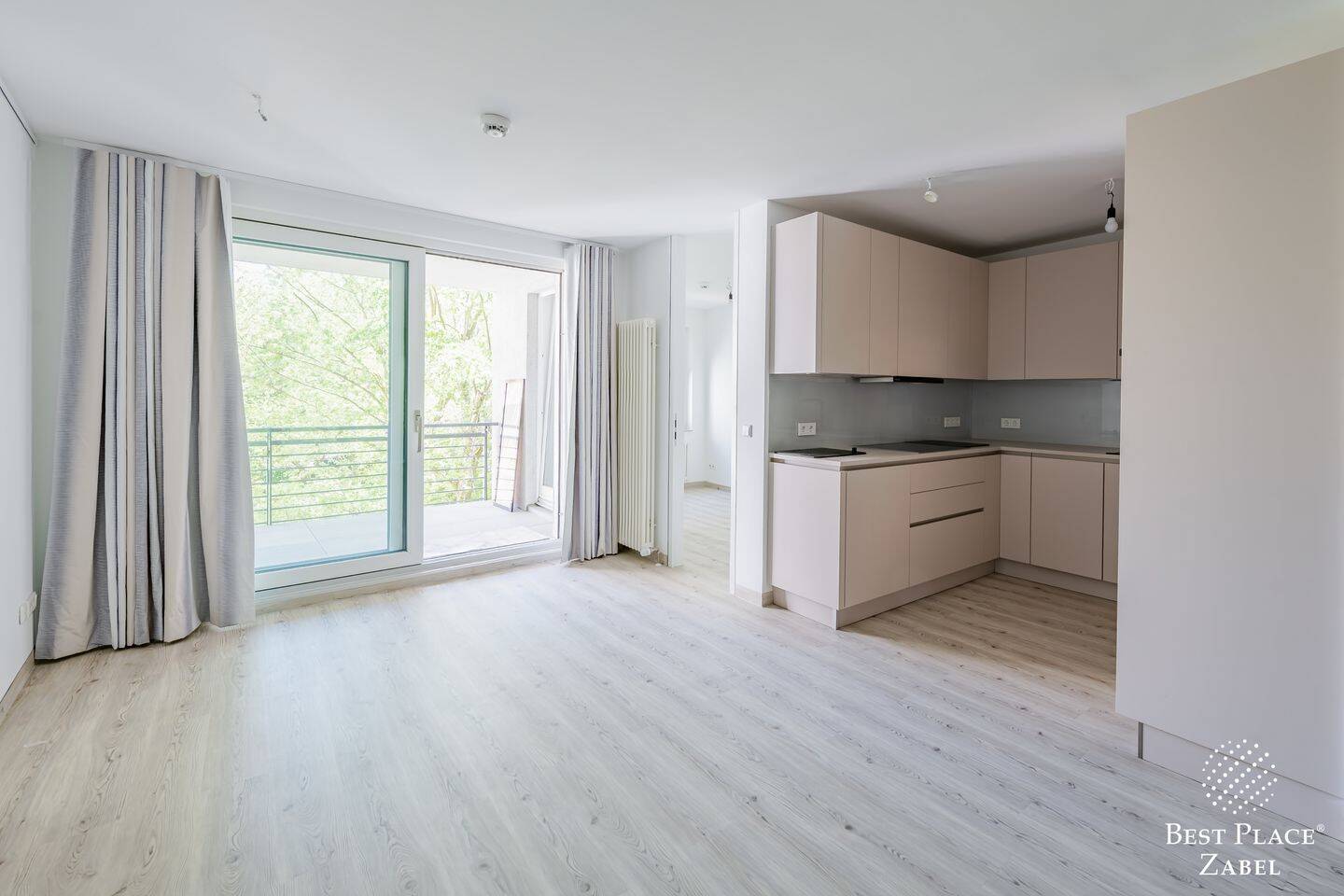 City-West kompakt: modernisierte Designwohnung mit ruhiger Loggia nahe KaDeWe, 10777 Berlin (Charlottenburg-Wilmersdorf Schöneberg Wilmersdorf)