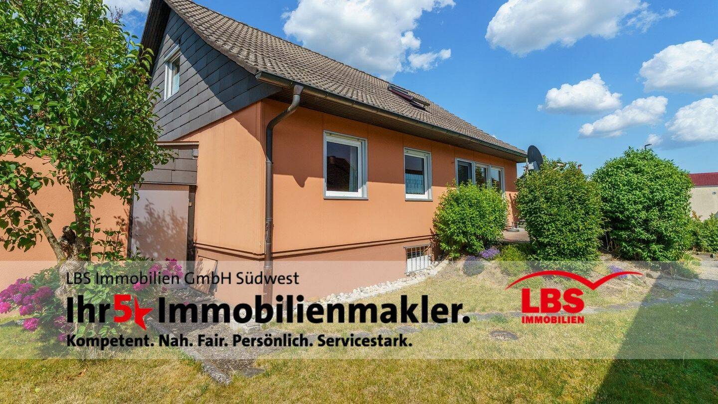 Charmantes Einfamilienhaus mit großem Garten in Mühlhausen-Ehingen, 78259 Mühlhausen-Ehingen