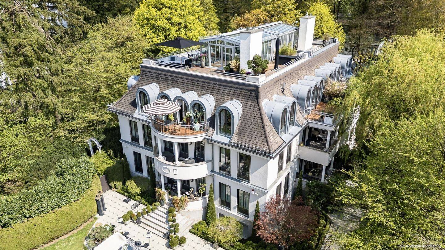 Luxuriöses 4-Zimmer Maisonette-Penthouse am Herzogpark mit weitläufiger Dachterrasse, zwei Balkonen & zwei Tiefgaragenstellplätzen., 81925 München (Bogenhausen)