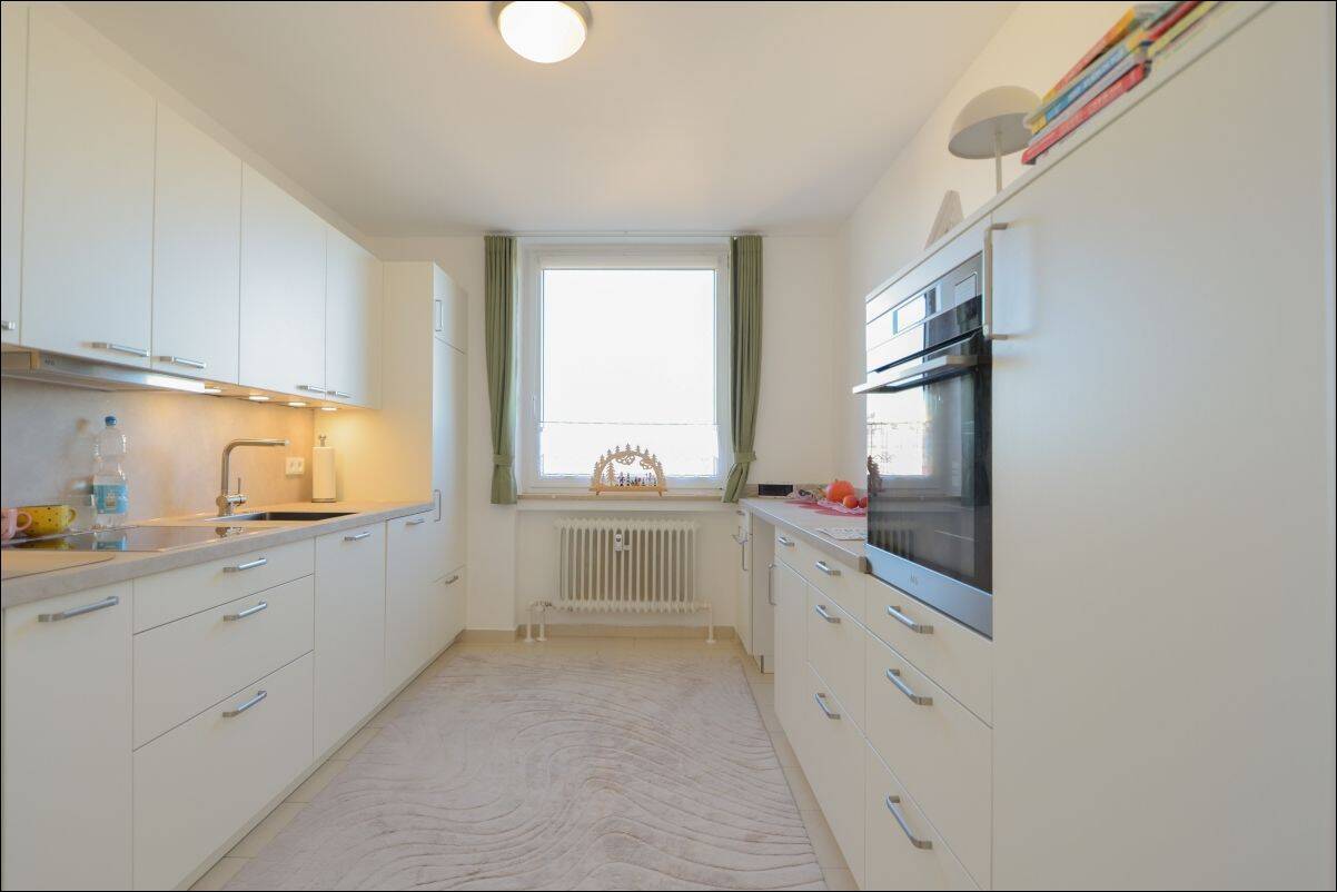 sanierte 2-Zimmer-Wohnung mit Fernblick, Garage, extra Stellplatz *keine Käuferprovision*, 85757 Karlsfeld