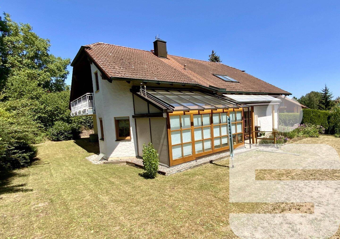 Familienfreundliches Haus in bester Lage, 93149 Nittenau