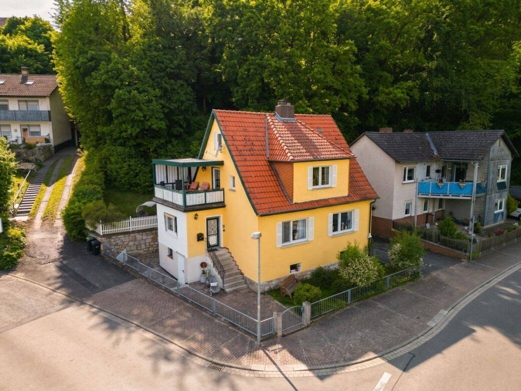Modernisiertes Einfamilienhaus direkt an der Eder mit Naturgarten und Terrasse in Felsberg-Wolfershausen, 34587 Felsberg