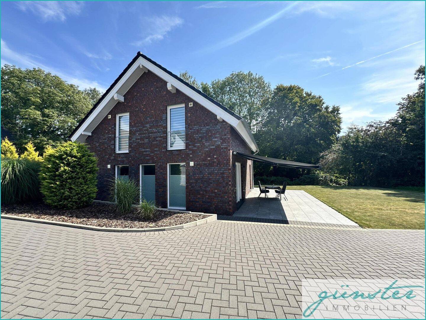 Dortmund-Derne: Junges, modernes KfW55 Einfamilienhaus mit Erdwärmepumpenheizung, Garage und 2 PKW-Stellplätzen, 44329 Dortmund