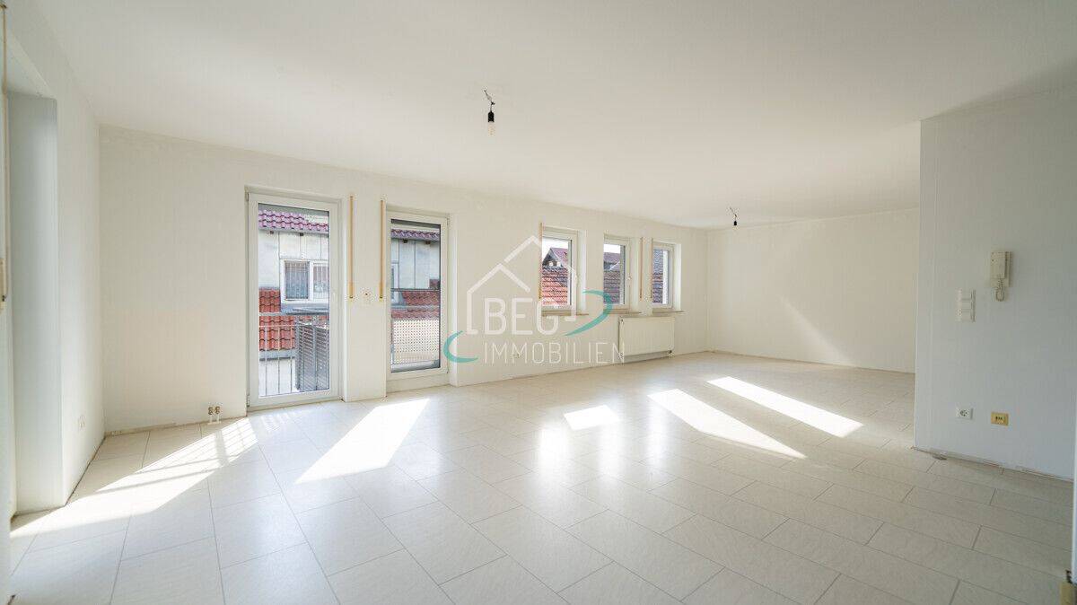Großzügige 4-Zimmer-Wohnung mit Balkon und Garage in Bühlertann
