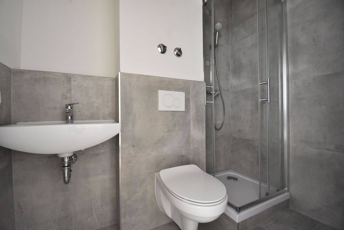 Erstbezug! Sanierte 2-Zimmer-Whg mit Balkon, 42327 Wuppertal (Vohwinkel)