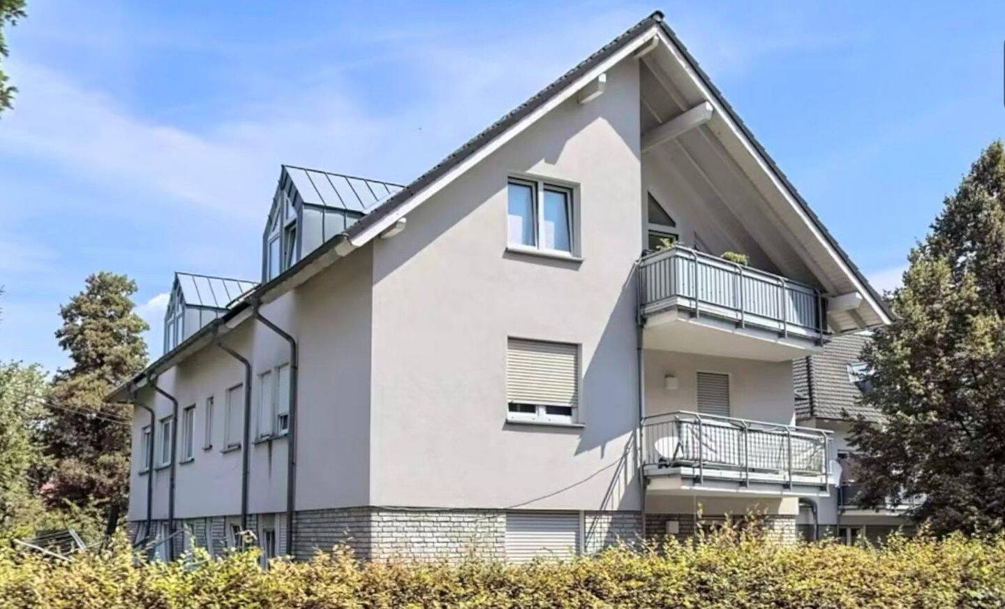 Freundliche 3-Zimmer-Wohnung mit Balkon und Stellplatz in Reichshof, 51580 Reichshof